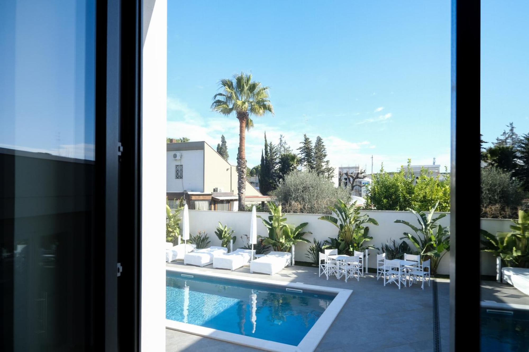 Dimora Giulia Hotell Bari Exteriör bild