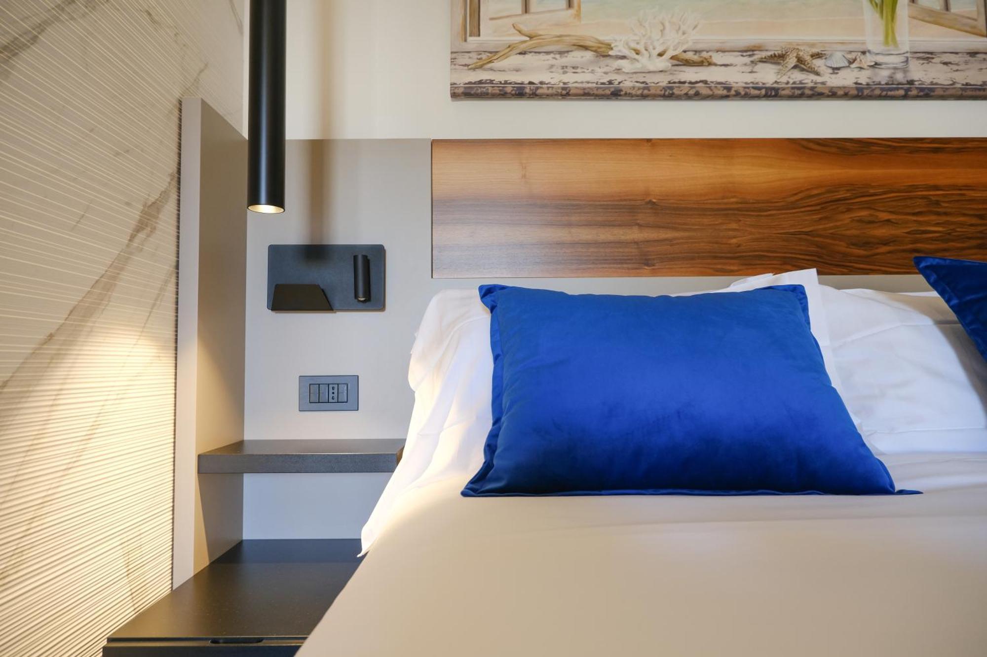 Dimora Giulia Hotell Bari Exteriör bild
