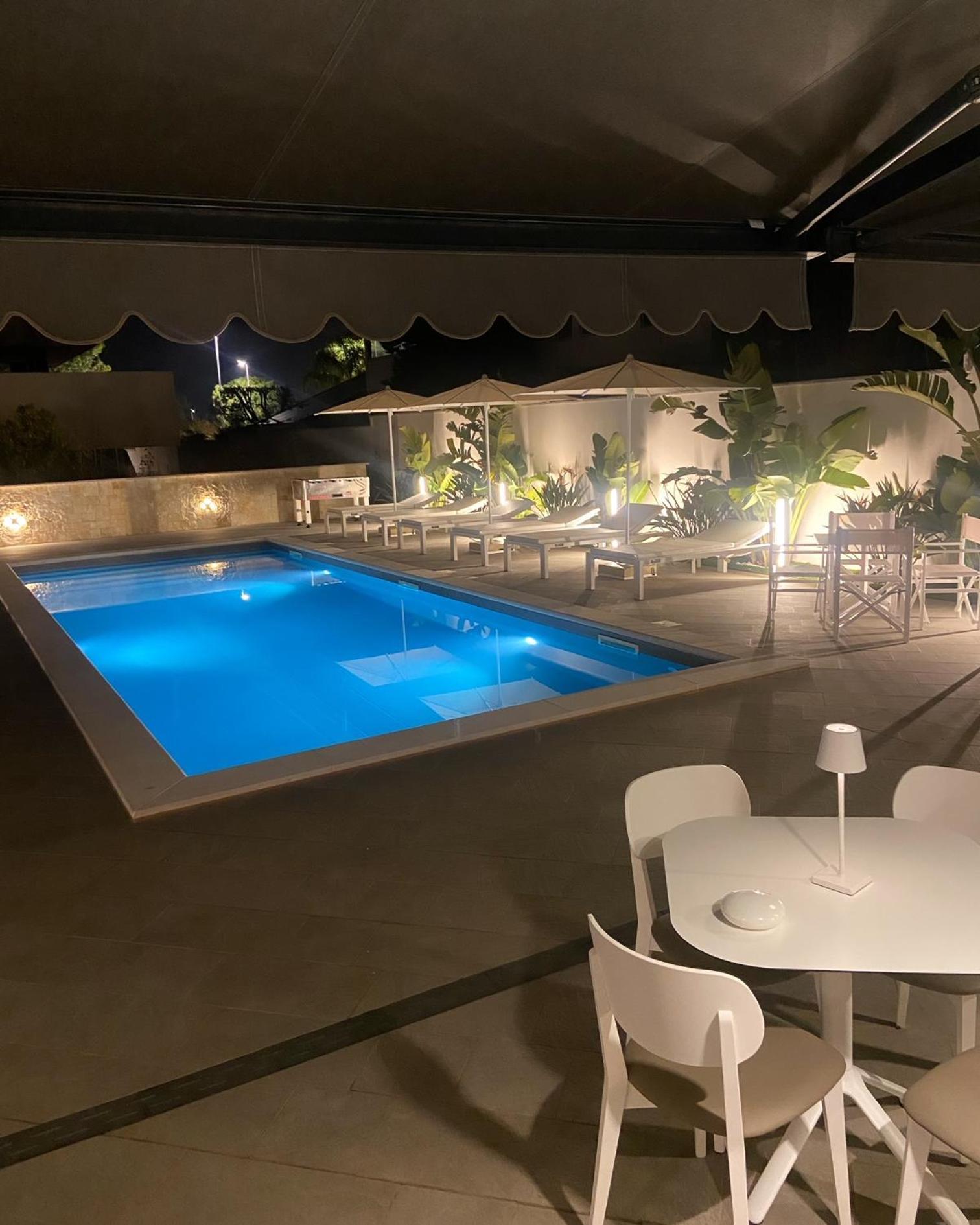 Dimora Giulia Hotell Bari Exteriör bild